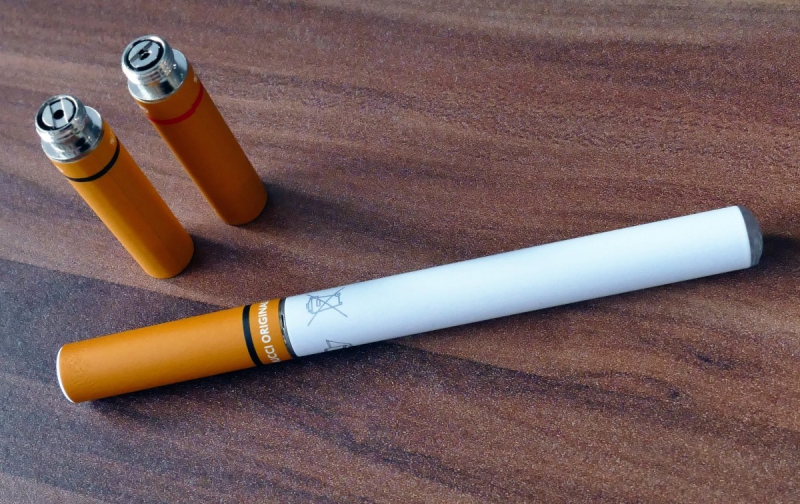 e-cigarette-GRIMAUD-min_electronic_cigarette_e_cigarette_nicotine_vapor_vaporizer_smoke_tobacco-663282